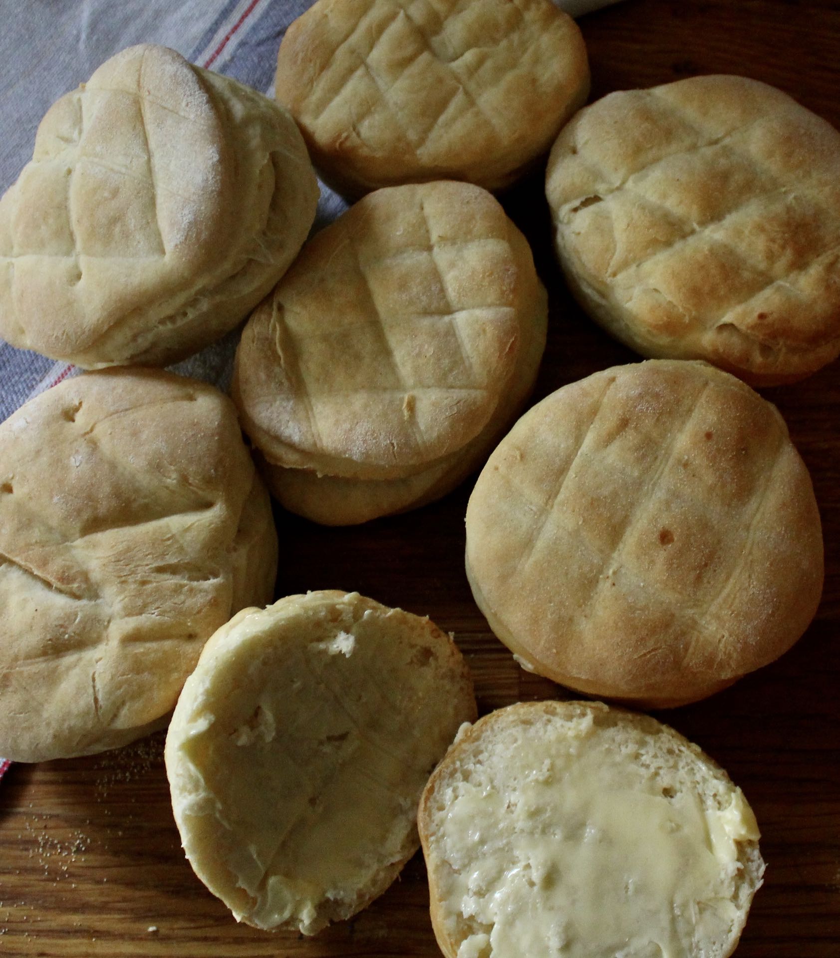Lady Arundel's manchets recipe - Pies, Puddings and Pottages