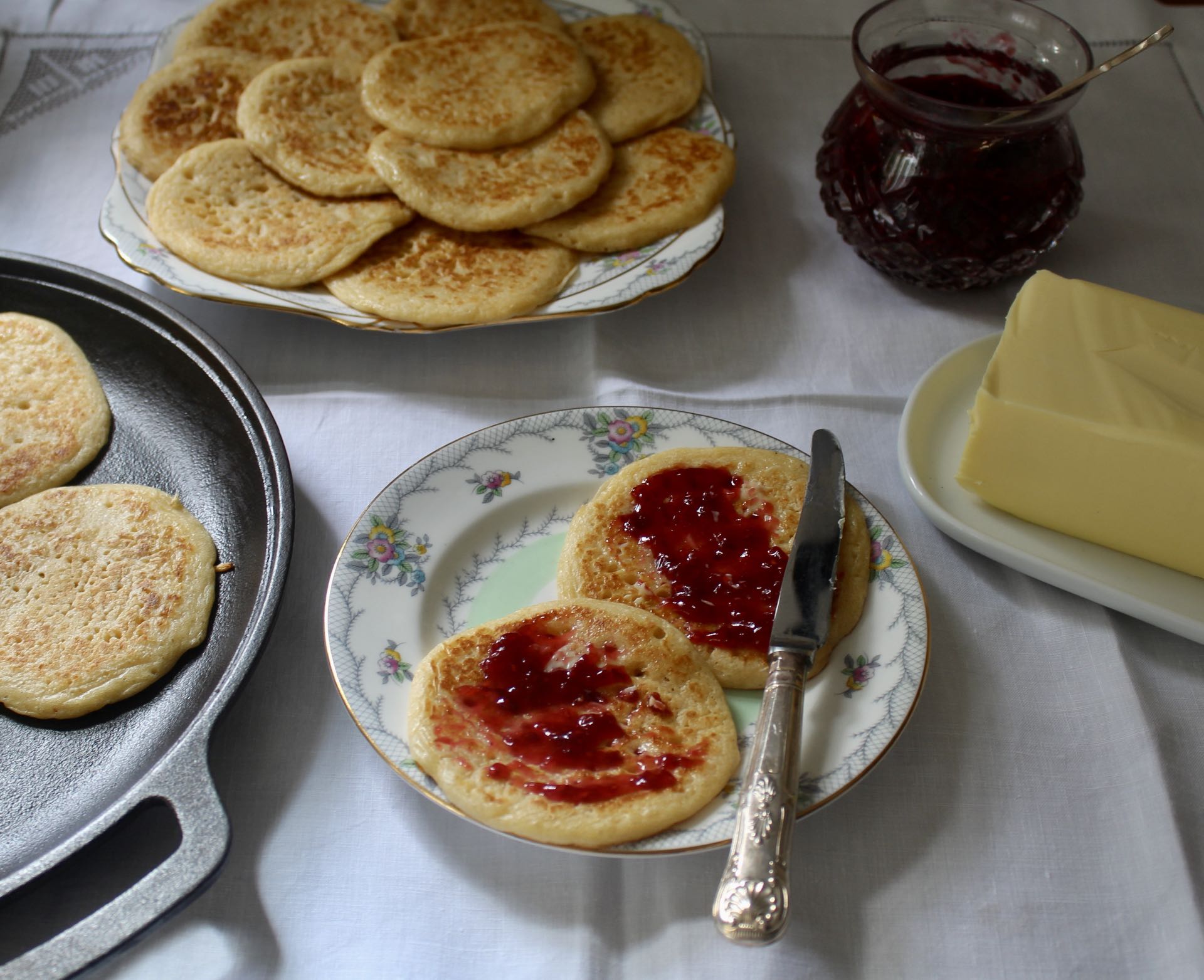 Pikelets recipe - Pies, Puddings and Pottages